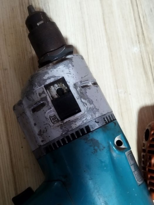 Бормашини black & decker