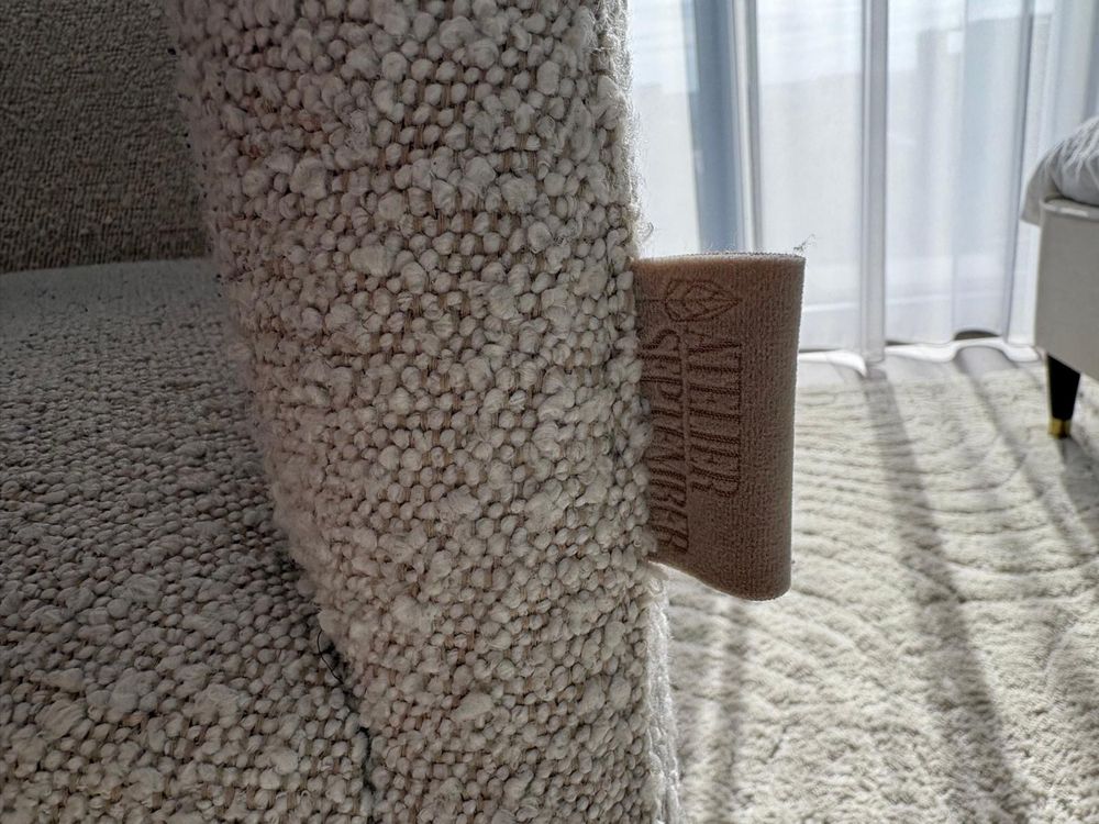 Scaun din lemn masiv, boucle, Atelier September