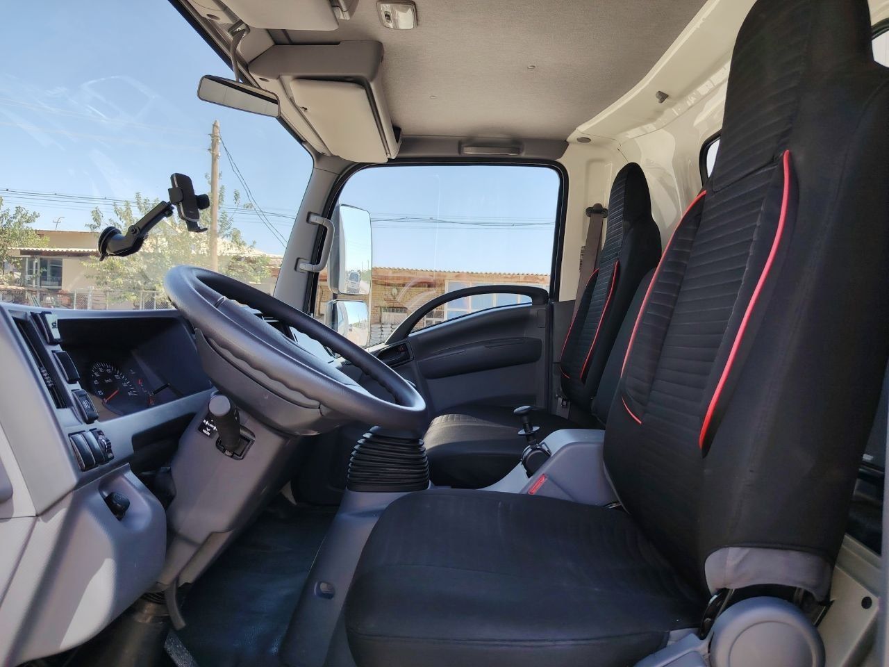 Isuzu NQR 90L L Comfort