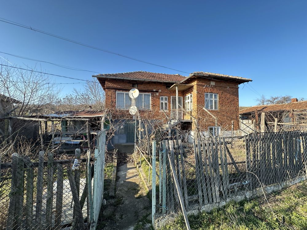 Къща на 2 етажа в с.Белица, Силистра