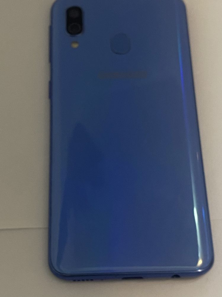 Samsung Galaxy A40 64 Gb 4gb/ mem ram