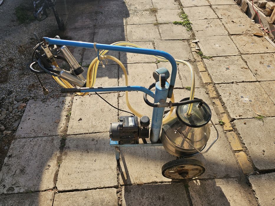 Mulgatoare vaci aprope noua in stare foarte buna de utilizare