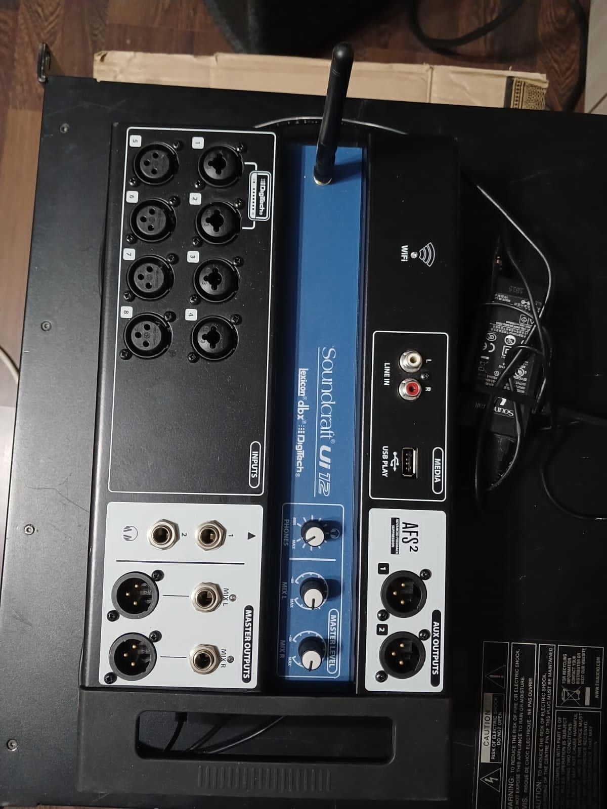Цифровой пульт / Микшерный пульт / Soundcraft ui 12