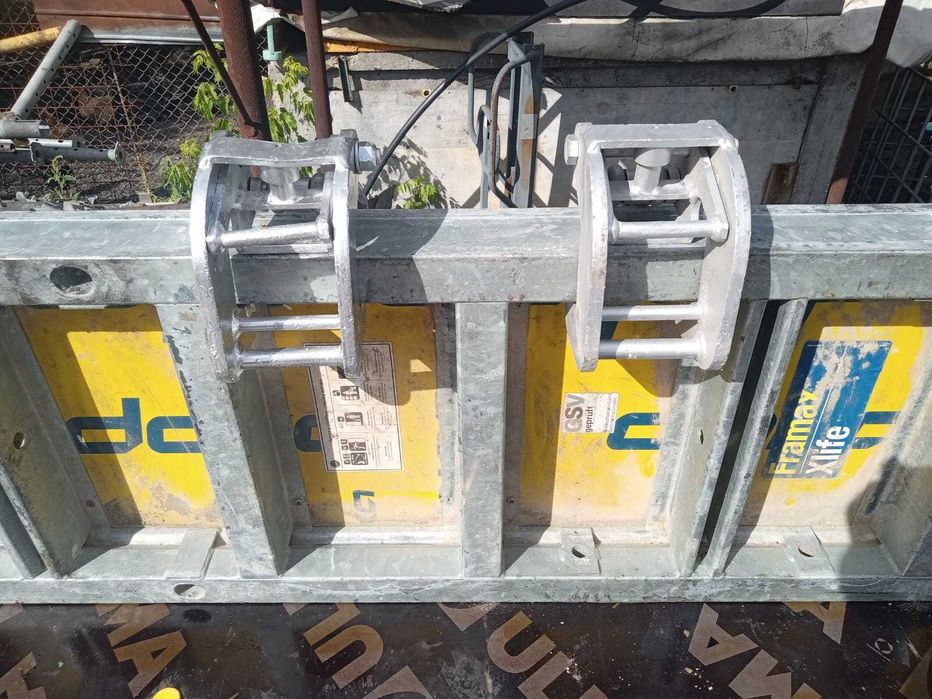 Vand carlige macara pentru cofrag metalic Doka Framax
