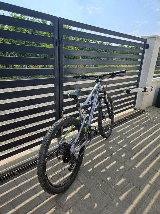 Vând bicicletă Rockrider ST900S cu GARANTIE