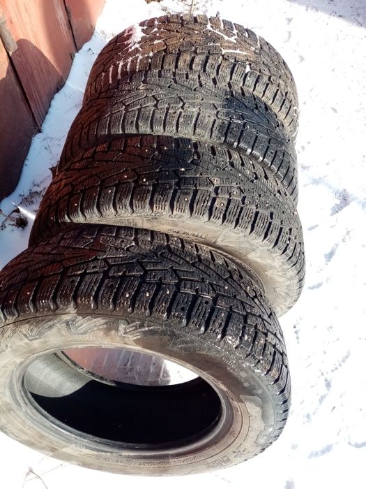 Шины б/у продам зимние