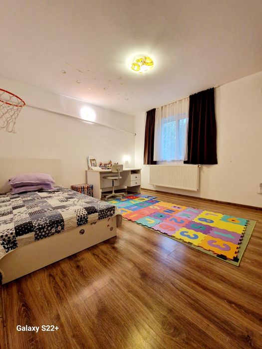 Casa parter 4 camere si curte 400 mp Mogosesti (Adunatii Copaceni)
