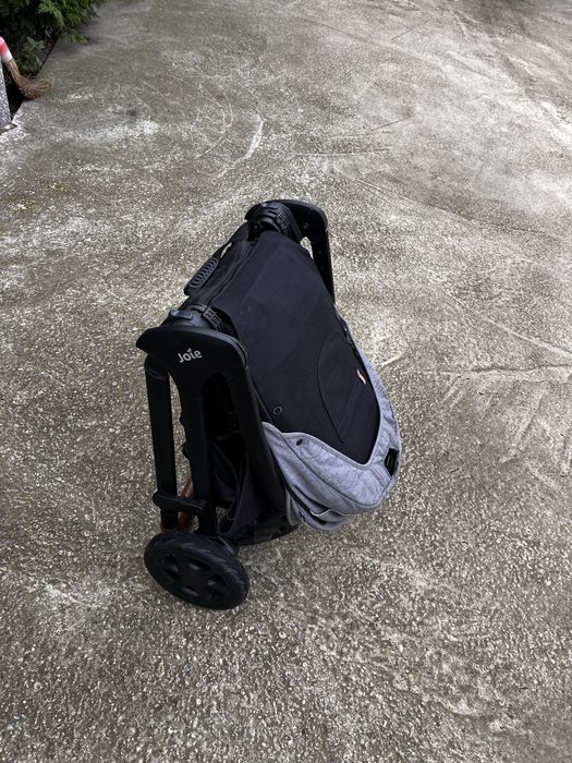 Carucior joie finiti signature