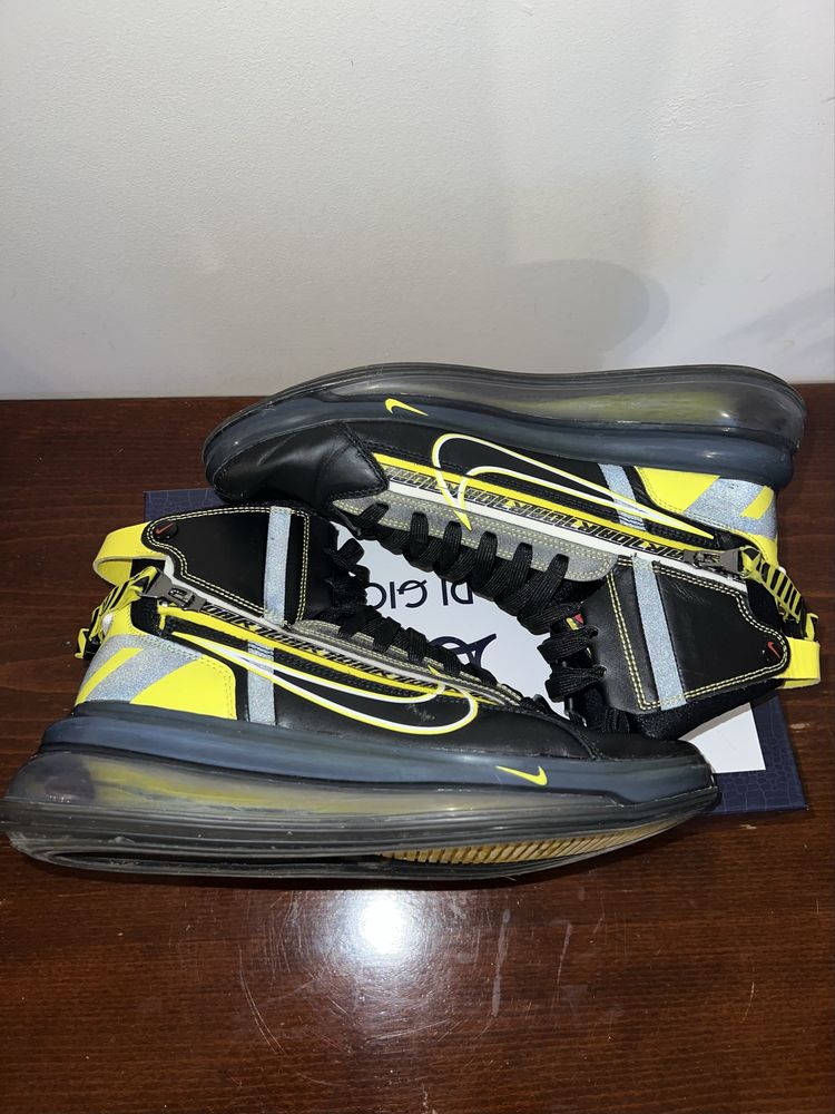 Nike Air Max 720 Saturn