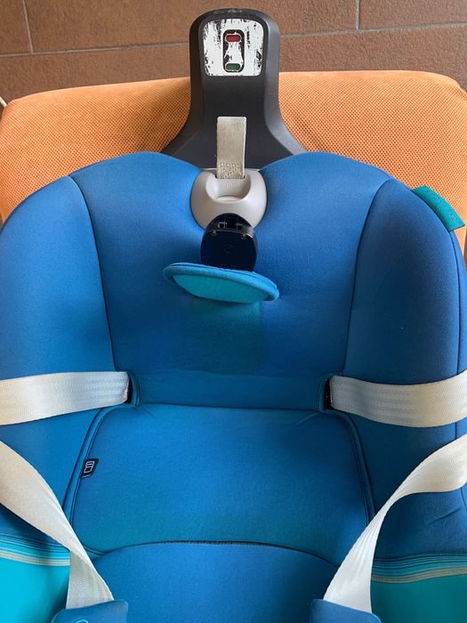 Въртящо детско столче за кола Cybex Sirona SX2 i-Size, до 105см