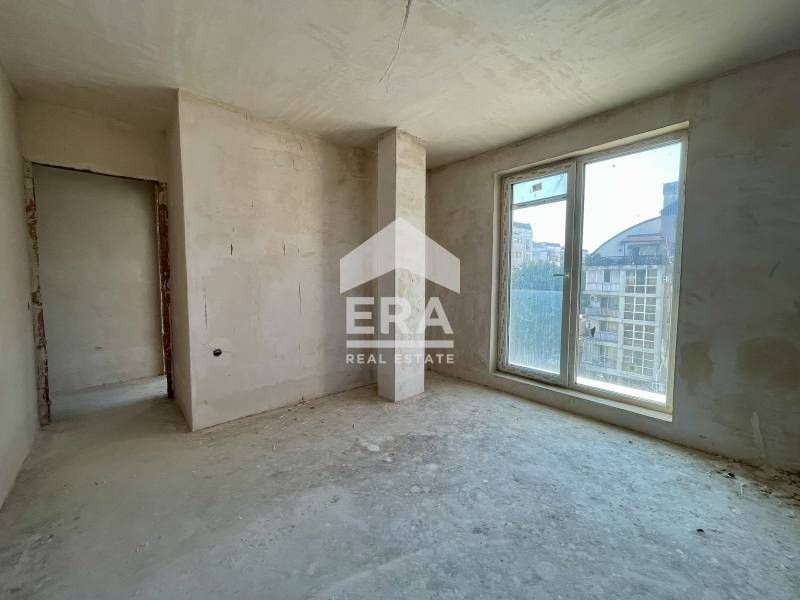 Тристаен апартамент ново строителство на бул. Бозвели