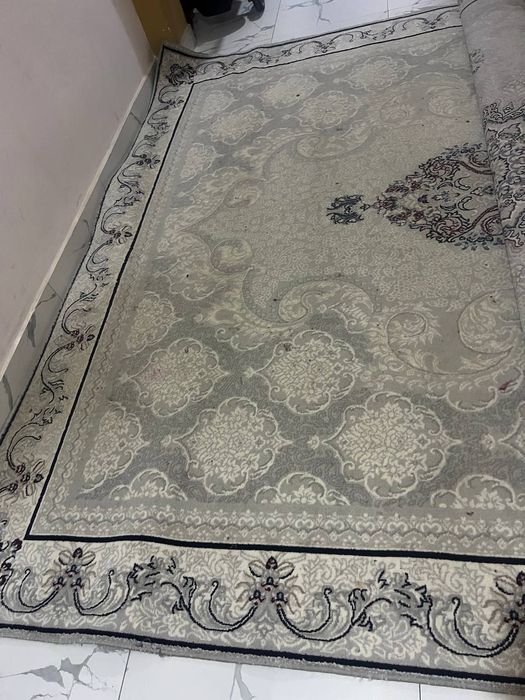 Gilam sotiladi. Holati yaxshi.