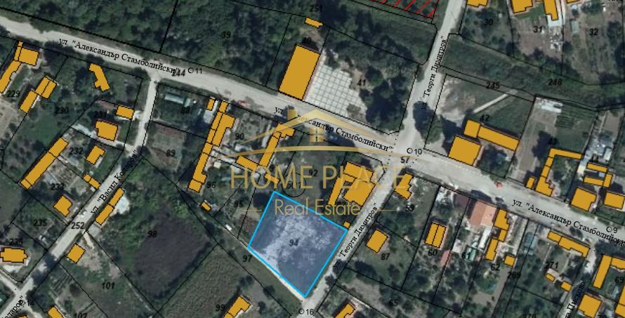 Два съседни парцела в центъра на с.Белокопитово, област Шумен