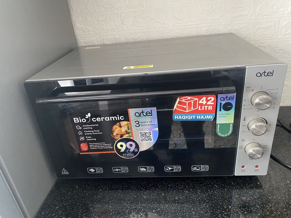 Продам духовку artel