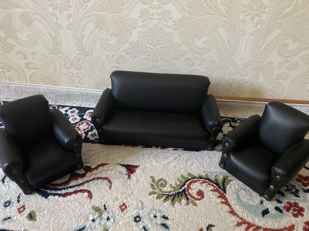 Продам набор диван с креслами