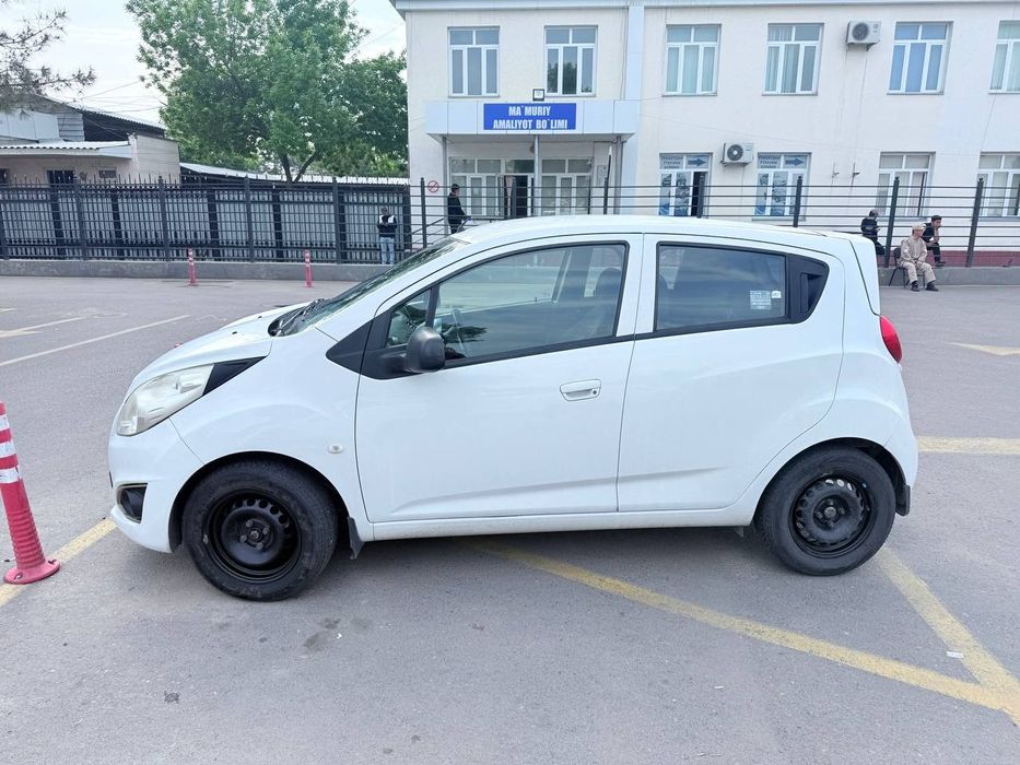 Продам или сдам в аренду с выкупом Спарк 2015  Spark