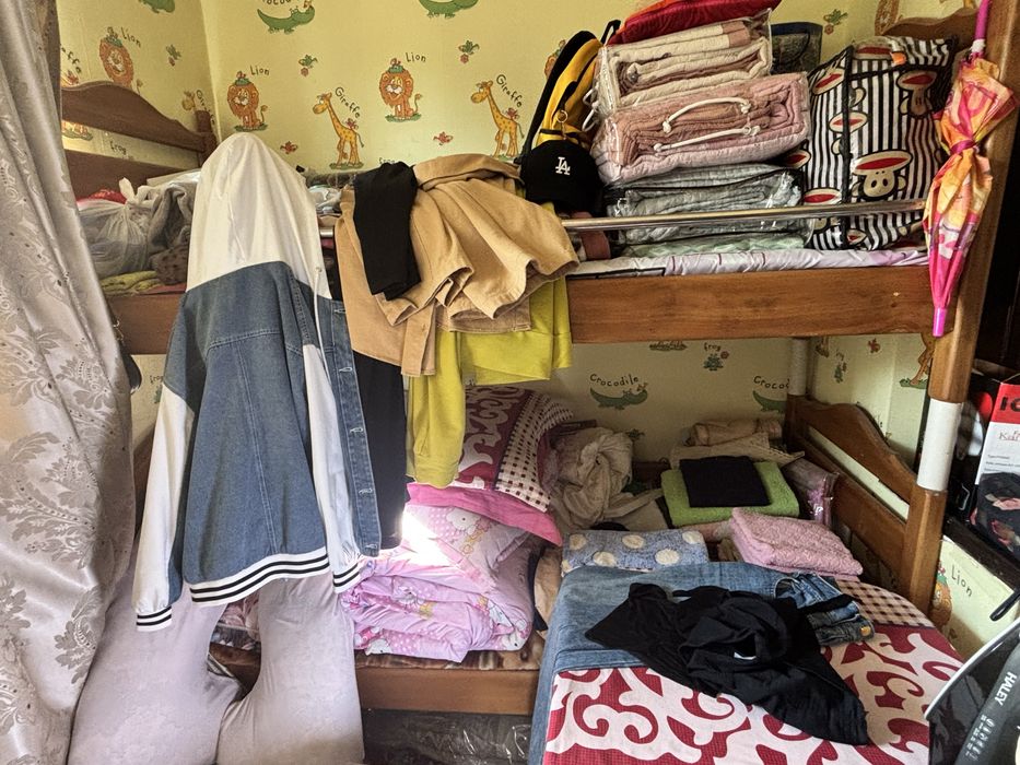 Mebel sotiladi!!! Detskiy krovat 2 etajli. Prihojka baqvat materialdan