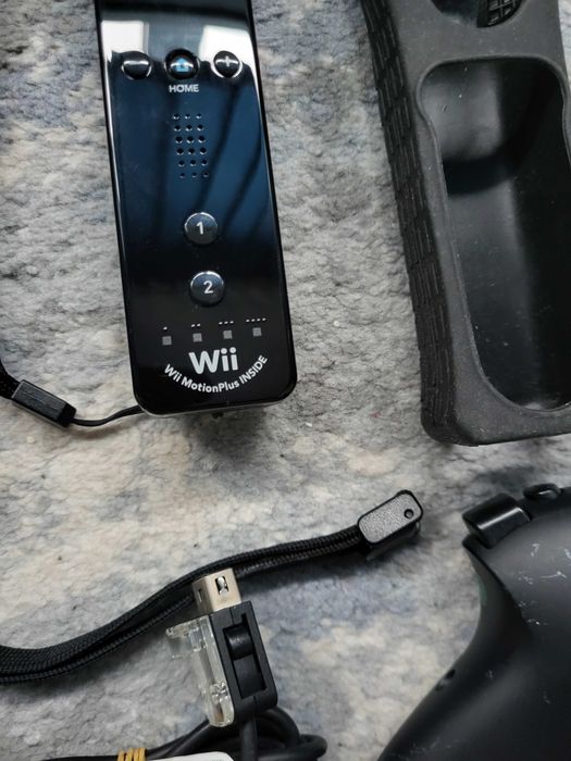 Joc copii - husa + maneta + nunchuck + senzor motion plus inside WII