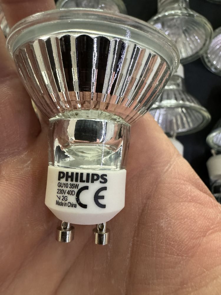 18 броя Phillips GU10 35W 230V халогенни крушки