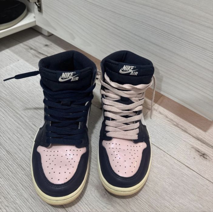 adidasi nike roz in stare buna