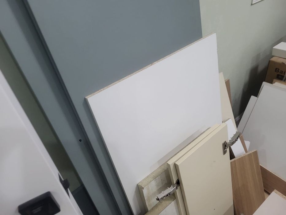 Продаю недостроенную кухню