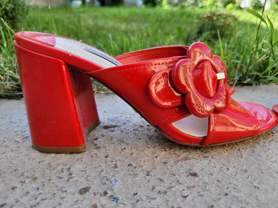 Продам босонежки Prada (Италия) размер 36