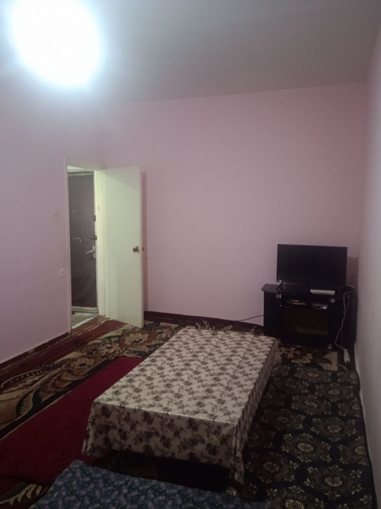 Феруза массив продается квартира 2/3/4 балкон 1.5*3