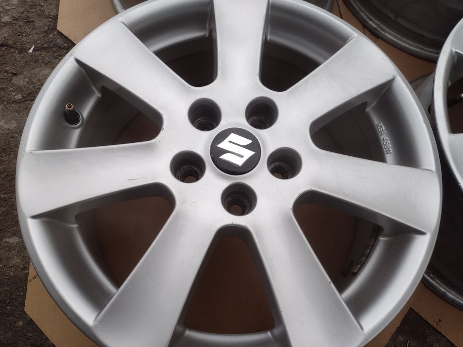 Перфектни Borbet 16-5x114.3 ET45 7j Suzuki SX4