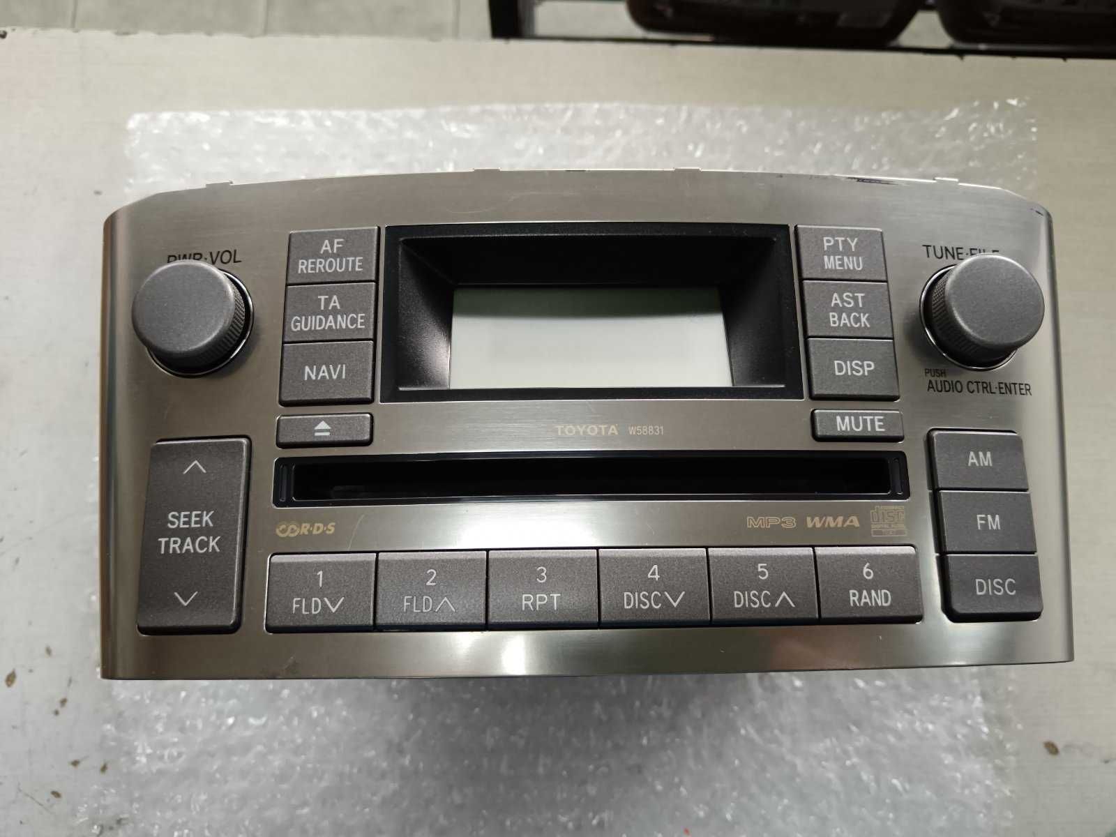 CD плеър Toyota Avensis II 2003-2009
