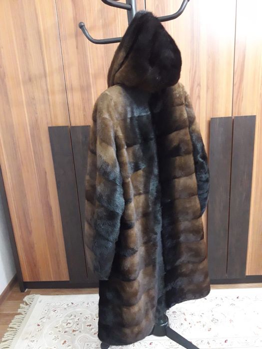 Vlasa fur. Норковая шуба с капюшоном