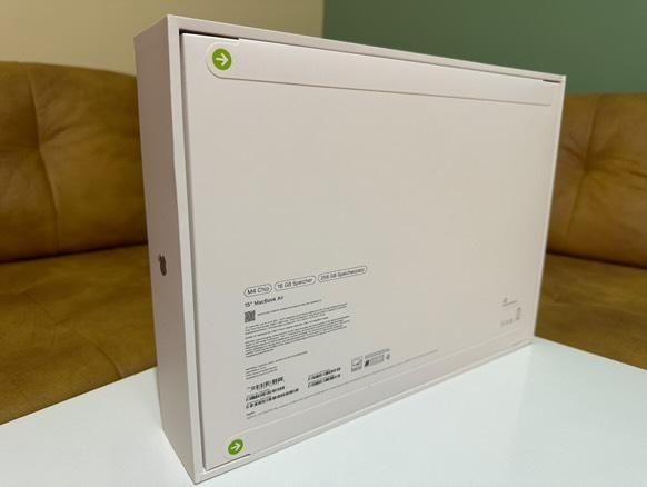 НОВИ лаптопи Apple MacBook Air 2025 15-inch, M4 chip, 16GB RAM, 256GB