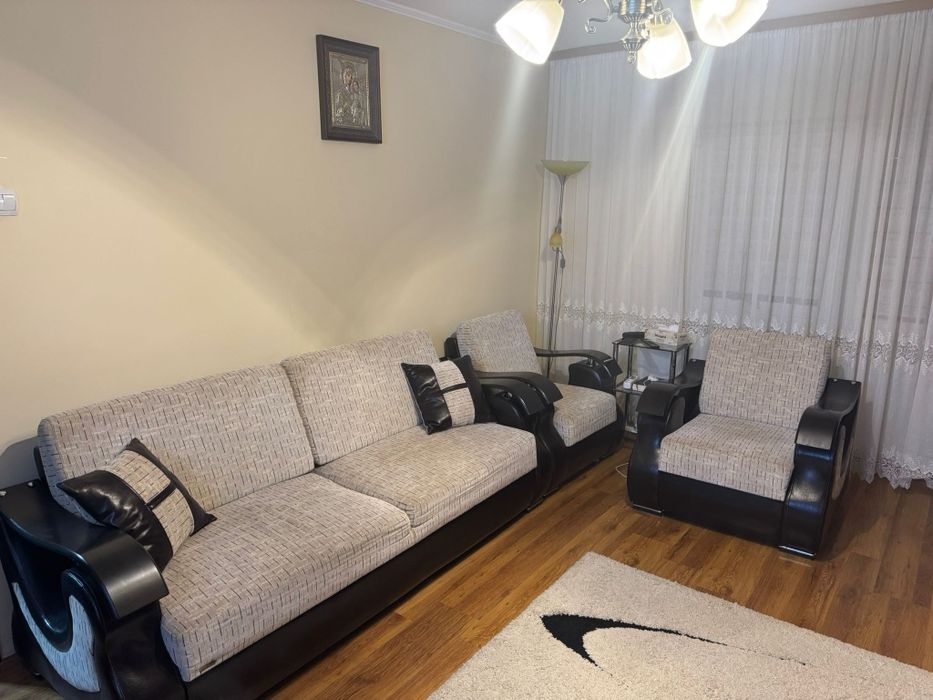 Canapea extensibila cu două fotolii