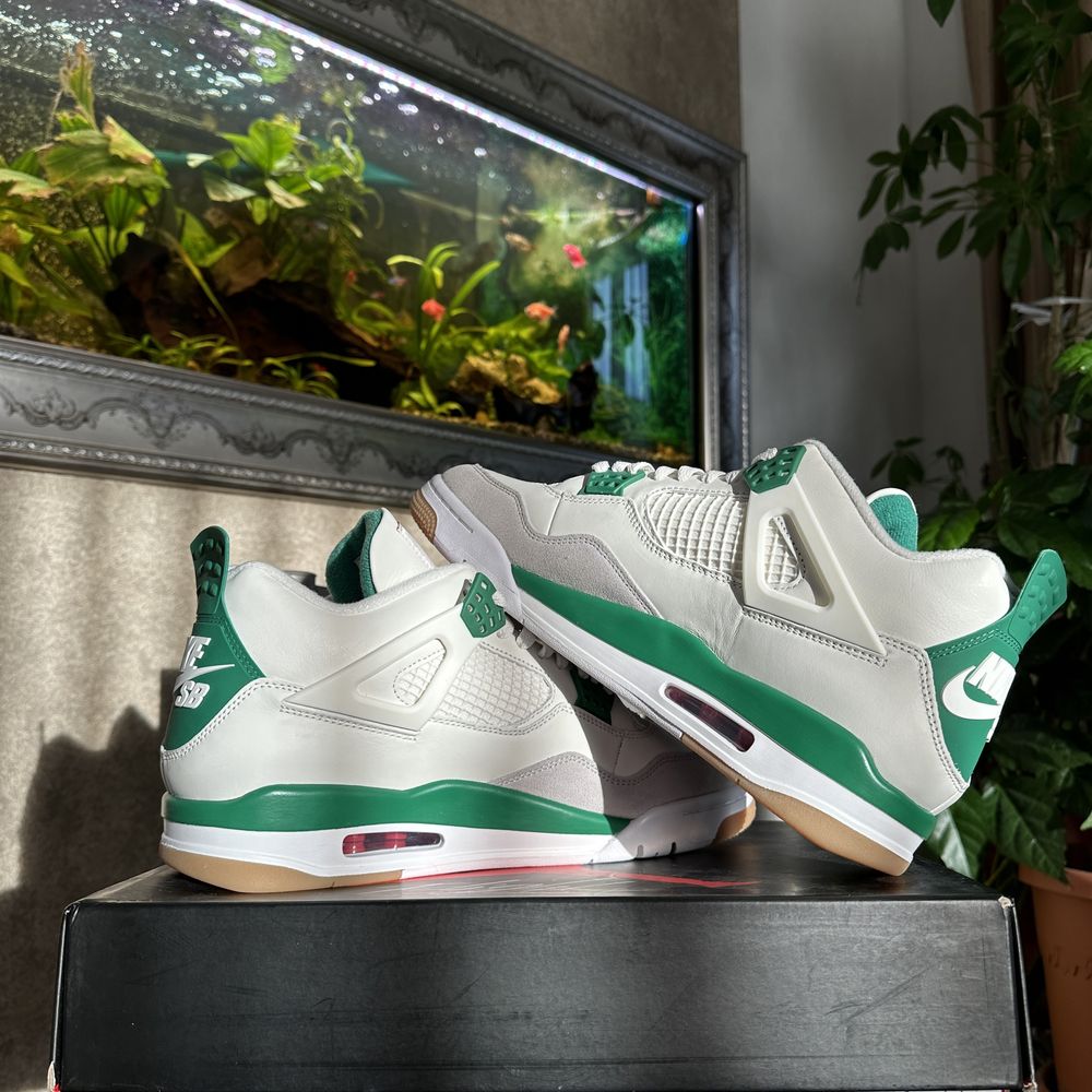 Jordan 4 pine green( nu dunk nu yeezy