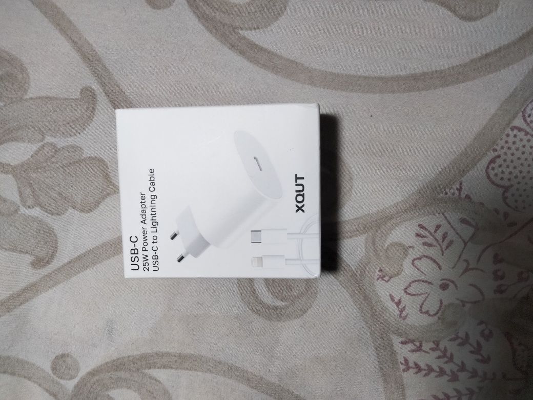 Зарядка USB-C XQUT