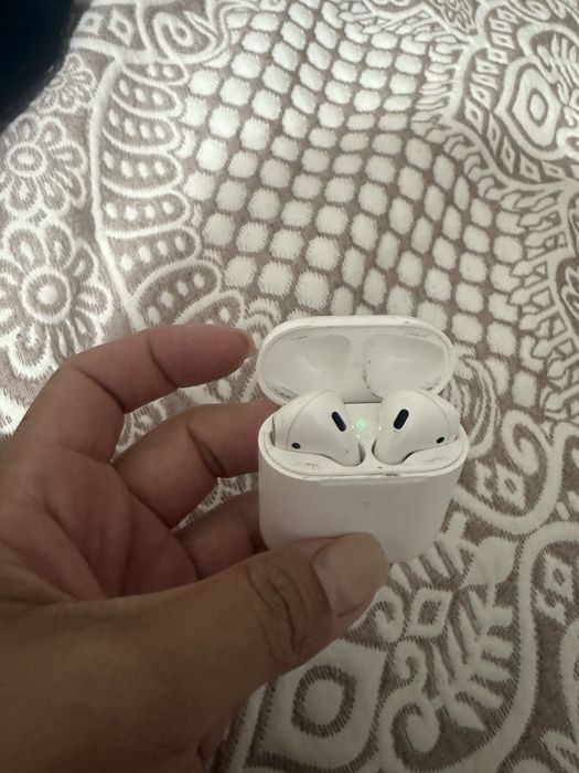 продам air pods оригинал