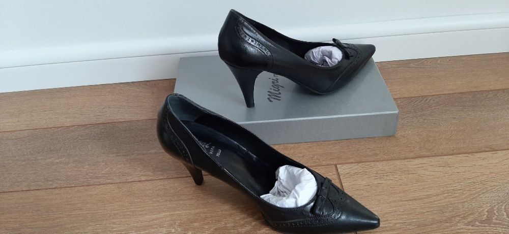 Нови, 38 номер, италиански, естествена кожа, официални дамски обувки,