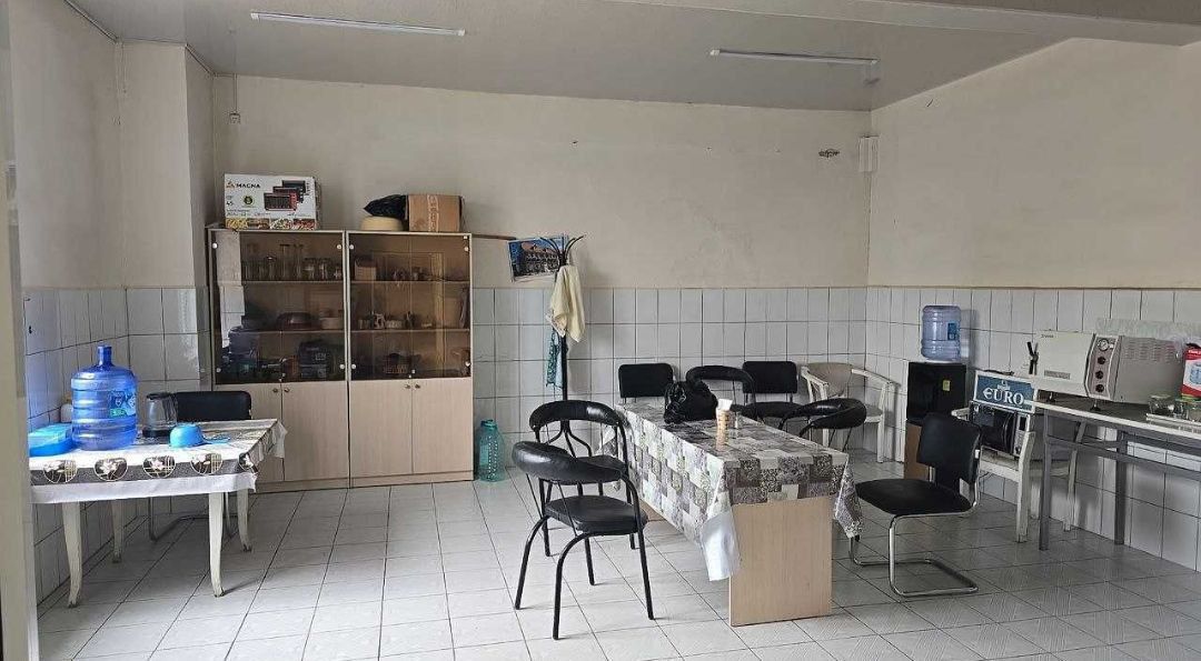 Продается База 54 соток Коммерческое помещение, Бектимир