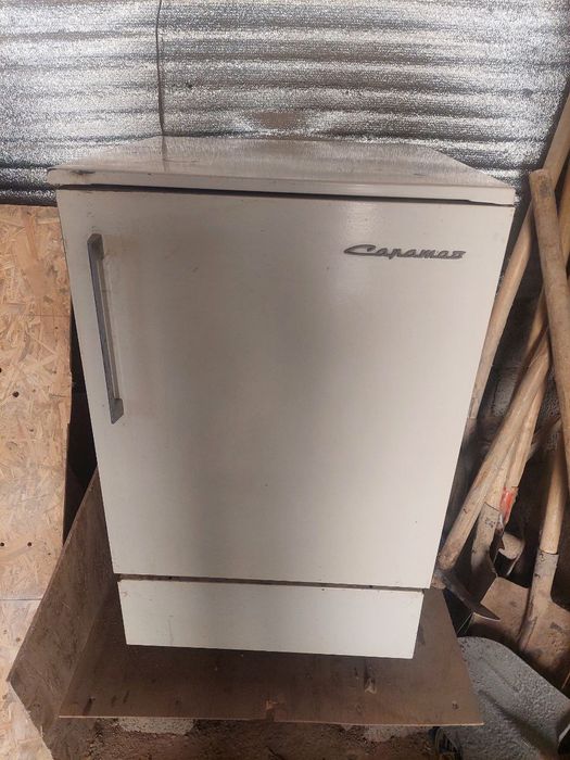 Продам холодильник Саратов