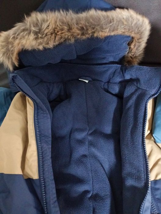 Vând combinezon copii