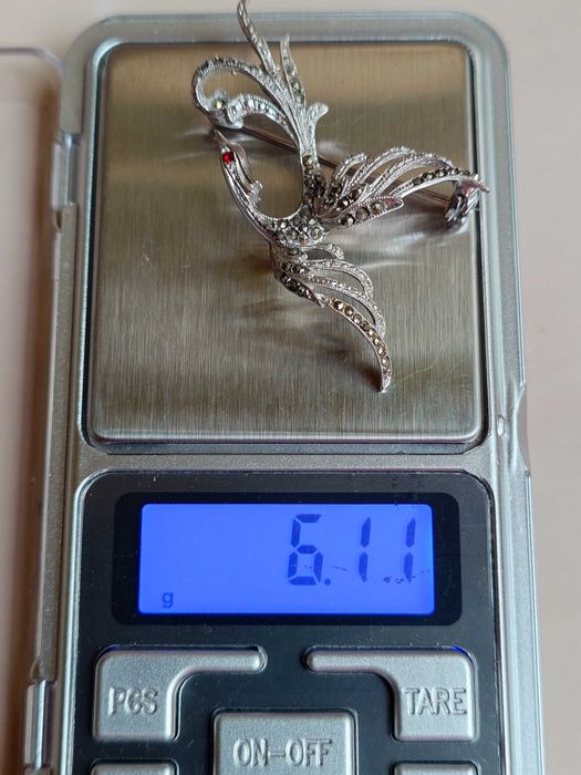 Broșă artizanală din argint cu marcasite – model Pasărea Măiastră