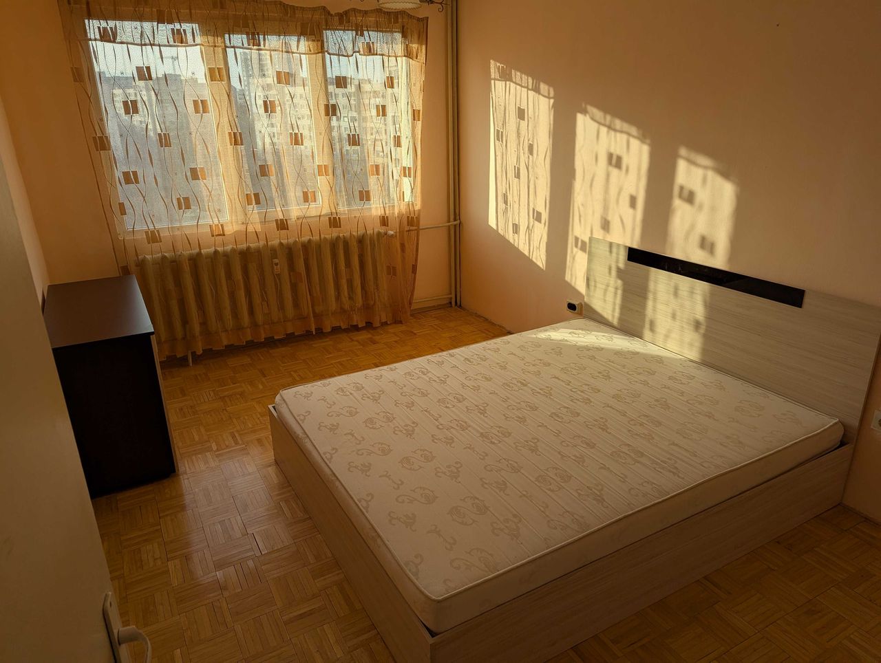 Дава се под наем Тристаен апартамент в София, Младост 3 - 110 кв.м за 637.5 € - Снимка #2