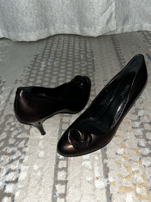 Продам женскую обувь