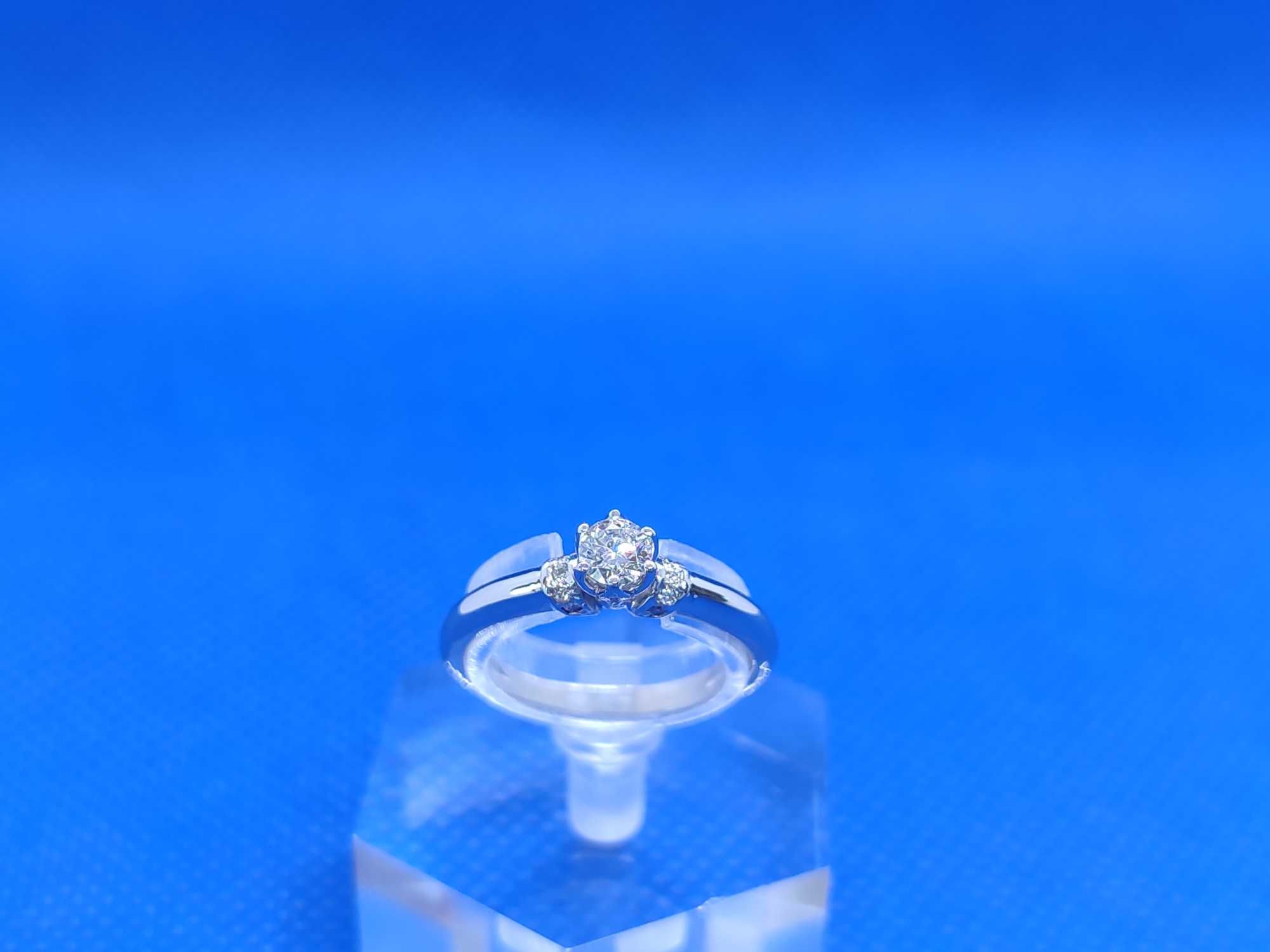 Годежен пръстен с диамант VVS1 0.23ct.
