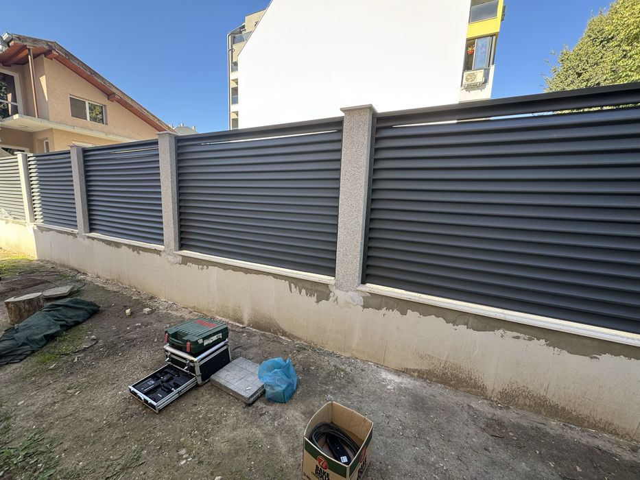 Монтаж на оградни пана