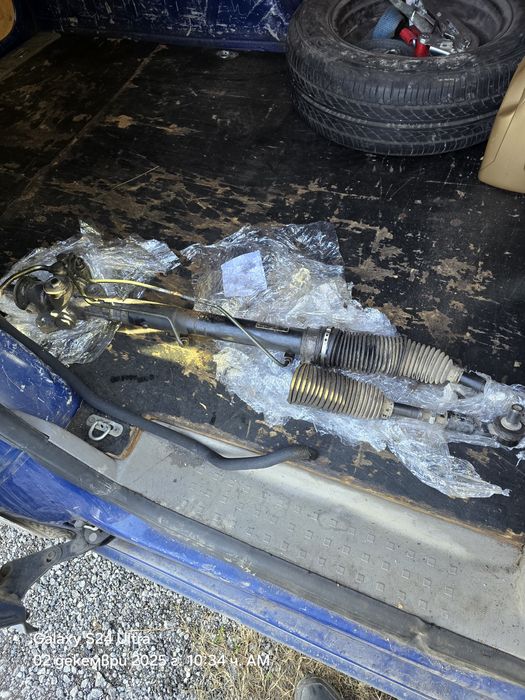 Кормилна рейка ауди а4