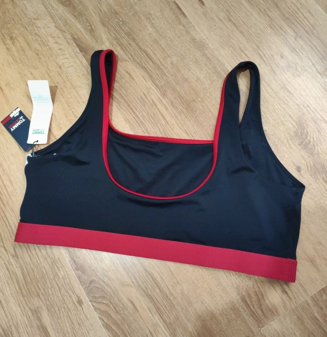 Bustiera Tommy Hilfiger mărimea XXL
