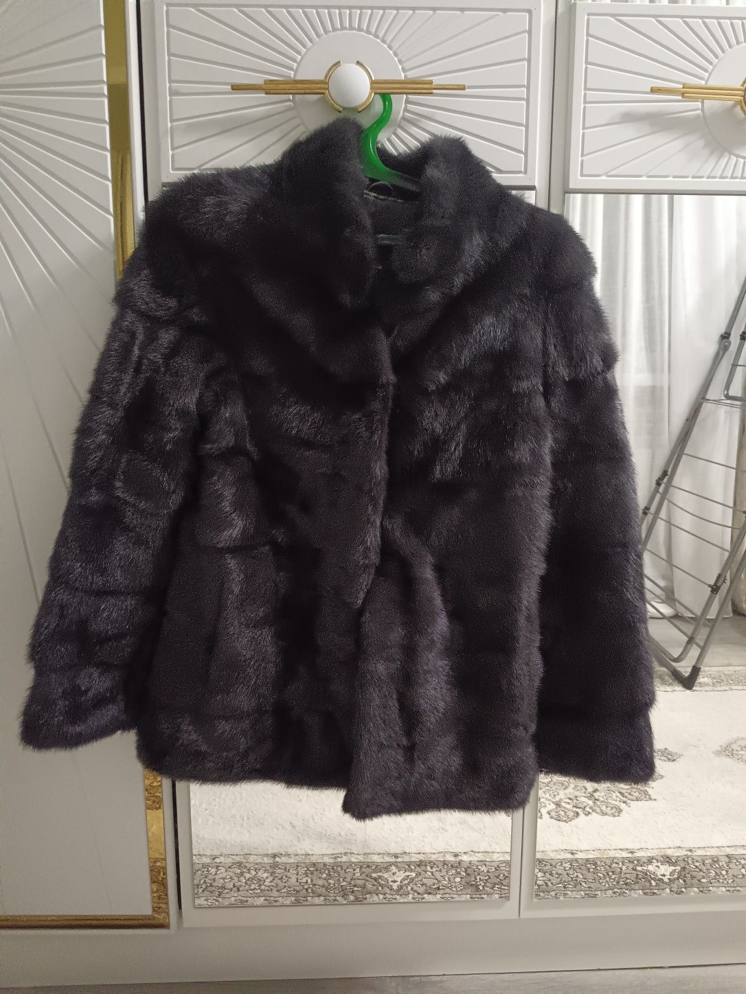 Продам Норковую шубу