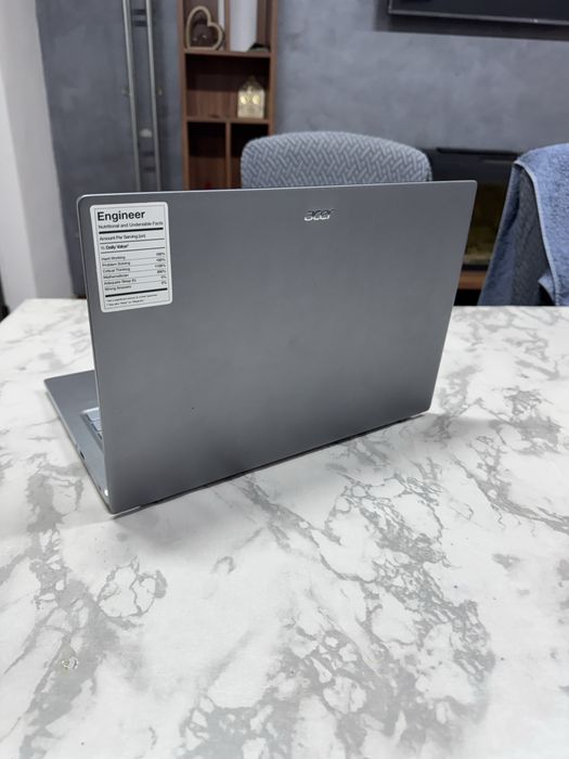 Laptop Acer Swift 3 perfect funcitonal OLED 2.8K