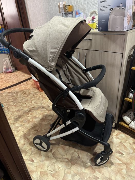 Коляска детская до 3-4 лет примерно