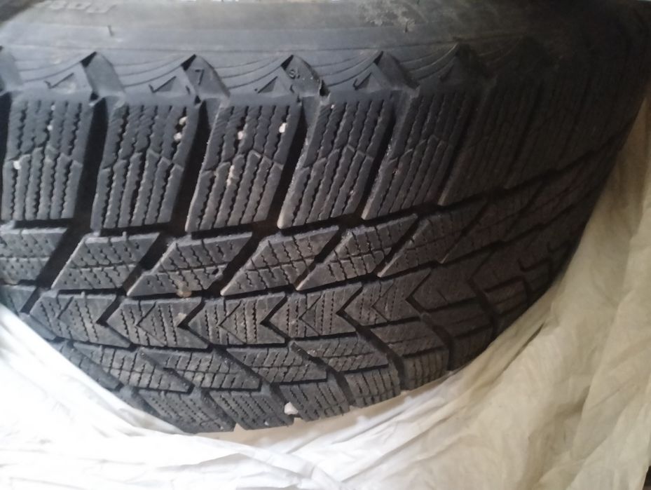 Шины зимние липучка 235/45/R18